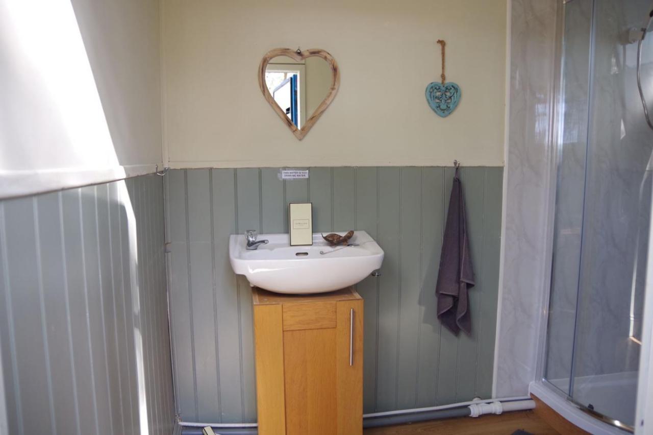 Penbedw Uchaf Estate - Rural Retreats, Tennis Mold Dış mekan fotoğraf